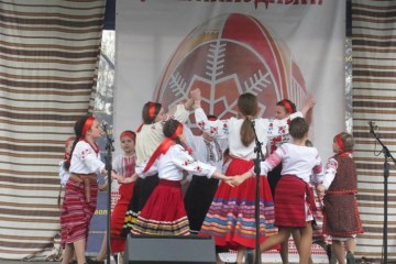 Святкові забави потішили лучан