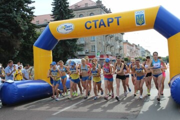 Все більше молодих людей долучаються до занять фізичною культурою та спортом