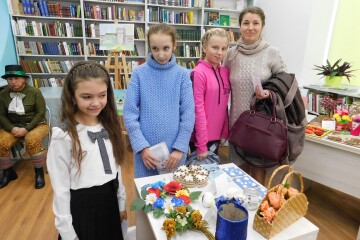 «Дитинство різнобарвне і щасливе»