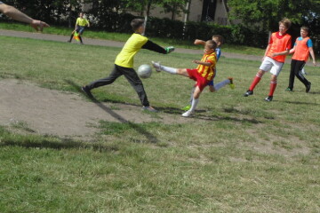 Змагання з футболу «Шкіряний м'яч»