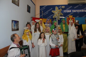 У Луцькій міській раді лунали колядки 