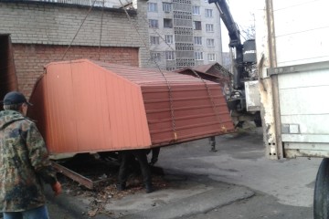 Сьогодні продовжено демонтаж металевих гаражів