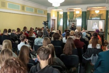 До Міжнародного дня пам’яті жертв Голокосту у Палаці культури міста Луцька відбувся захід "Голокост- пам'ять без забуття"