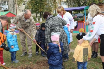   У ДНЗ № 32 “Ромашка» відбулася екологічна акція “За мирне небо і жовте колосся”
