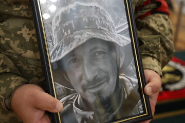 У Луцьку провели в останню дорогу Героя Романа Ющука