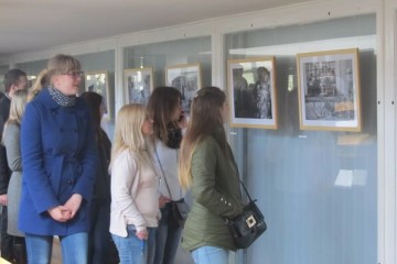 У науковій бібліотеці імені Олени Пчілки експонується фотовиставка відомого італійського фотографа Марко Колосі