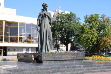 У Луцьку вшанували пам’ять видатної поетеси Лесі Українки