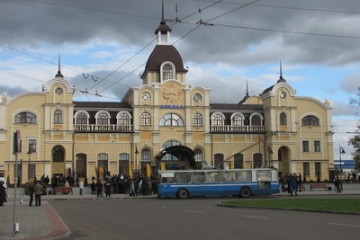 Відкрито  оновлені «залізничні ворота» міста
