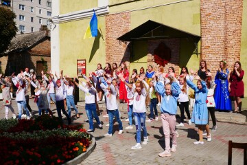 До Дня міста у мікрорайонах панувала святкова атмосфера
