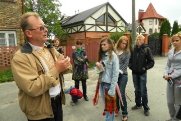 «Екскурсоводи у відпустці» - відомі лучани розказують про своє місто 