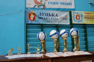 Юні футболісти боролися за «Весняний кубок 2016»