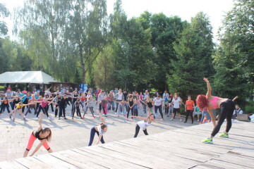 Недільний ранок лучани розпочали зі спільної зарядки