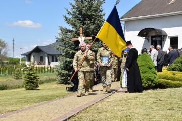 Провели в останню дорогу захисника України Миколу Лясковського 