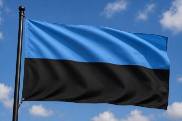У Луцьку на Театральному майдані встановлять блакитно-чорний прапор &laquo;Між небом та землею&raquo;