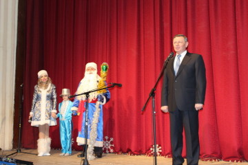 Відбулося Новорічне свято для дітей пільгових категорій та обдарованих дітей міста Луцька 