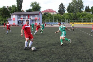 У чемпіонаті міста з футболу зміна лідера