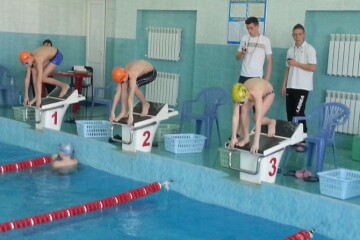 В КДЮСШ № 1 відбувся відкритий чемпіонат міста з плавання