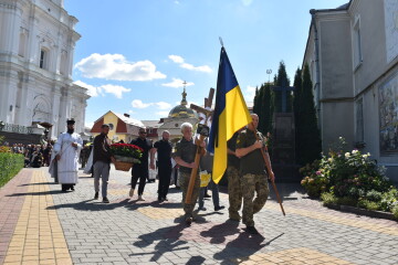 У Луцьку попрощалися з полеглим на війні Героєм Володимиром Чернишем