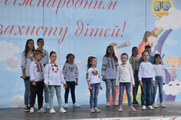 До Міжнародного дня захисту дітей відбувається фестиваль “Моє веселкове дитинство”