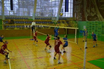 Перший тур Чемпіонату аматорської ліги України з волейболу серед чоловічих команд стартував 