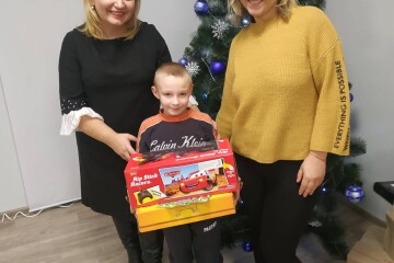 Юні лучани отримали подарунки