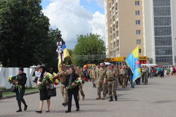 У Луцьку попрощалися із загиблим на Сході бійцем Андрієм Волосом
