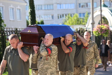 Луцька громада попрощалася із загиблим Героєм Анатолієм Хабовцем