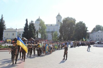 Лучани провели в останню путь військовослужбовця Віктора Кумецького