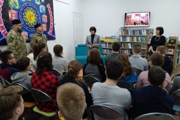 У центральній бібліотеці для дітей відбувся захід із вшанування пам'яті Героїв Небесної Сотні