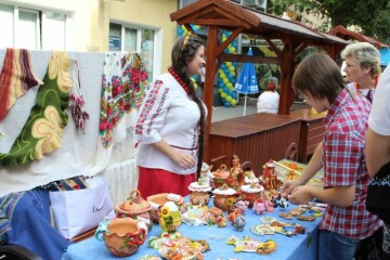 Мистецька вулиця запрошує лучан 