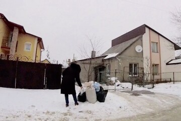 Виявлено факти винесення  сміттєвих пакетів на тротуари жителями міста