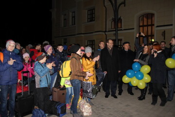 68 дітей з Волновахи Великдень зустрінуть у Луцьку