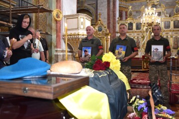 Відбулося прощання із захисниками України Вадимом Чвирем, Альбертом Свіцею та Павлом Корчуком