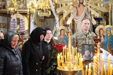 У Луцькій громаді провели в останню дорогу загиблого на війні Героя Андрія Бондаря