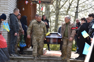 Навіки в строю: у Луцькій громаді прощалися з Героєм Петром Гайдаєм