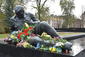 Громадськість вшанувала пам’ять жертв війни та визволителів України від нацистських загарбників