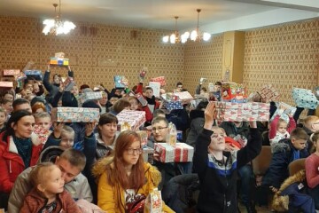 88 дітей з особливими потребами отримали подарунки від благодійників