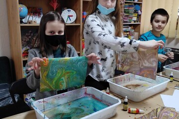Майстер – класи з малювання на воді у техніці «Ебру»