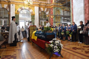 У Луцьку попрощалися із захисником України Олександром Бондаренком  