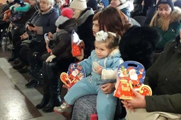Новорічні подарунки отримали 50 родин, які виховують дітей з особливими потребами