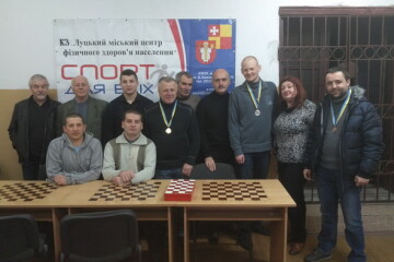 Супертурнір ветеранів-шашистів у «Білій турі»