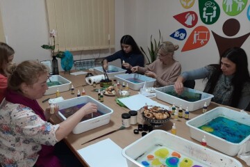 Майстер – клас з малювання на воді у техніці «Ебру»