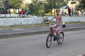 У Луцьку капітально відремонтовано ще одну прибудинкову територію