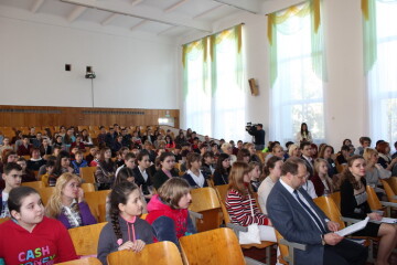 Керівники міста привітали делегацію з Волновахи у Луцьку