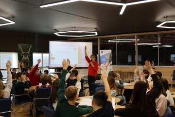 Синергія освіти та громади: як Бізнес-школа &laquo;Бути першим!&raquo; відкриває нові можливості для молоді 