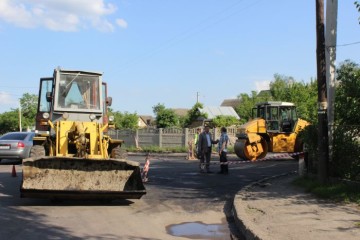 Міський голова Микола Романюк оглянув хід здійснення ремонтних робіт  на вул. Грабовського 