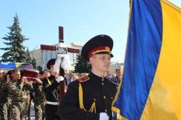 Війна забирає найкращих: Луцьк прощався із загиблим на Сході Максимом Шульгою 