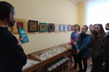 Про відкриття виставки «Іграшки Лесиного краю» в с.Княгининок