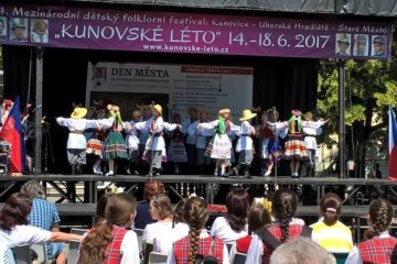 Ансамбль танцю «Волиняночка» представив Україну на Міжнародному дитячому фестивалі фольклору «Куновске літо»