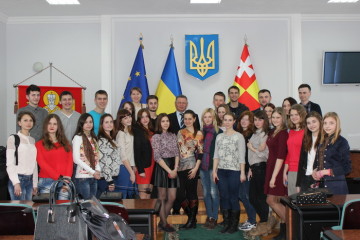 Учасники проекту “Твоя країна” зустрілися з міським головою